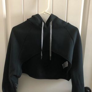 NIKE DRI FIT TOP SHRUG